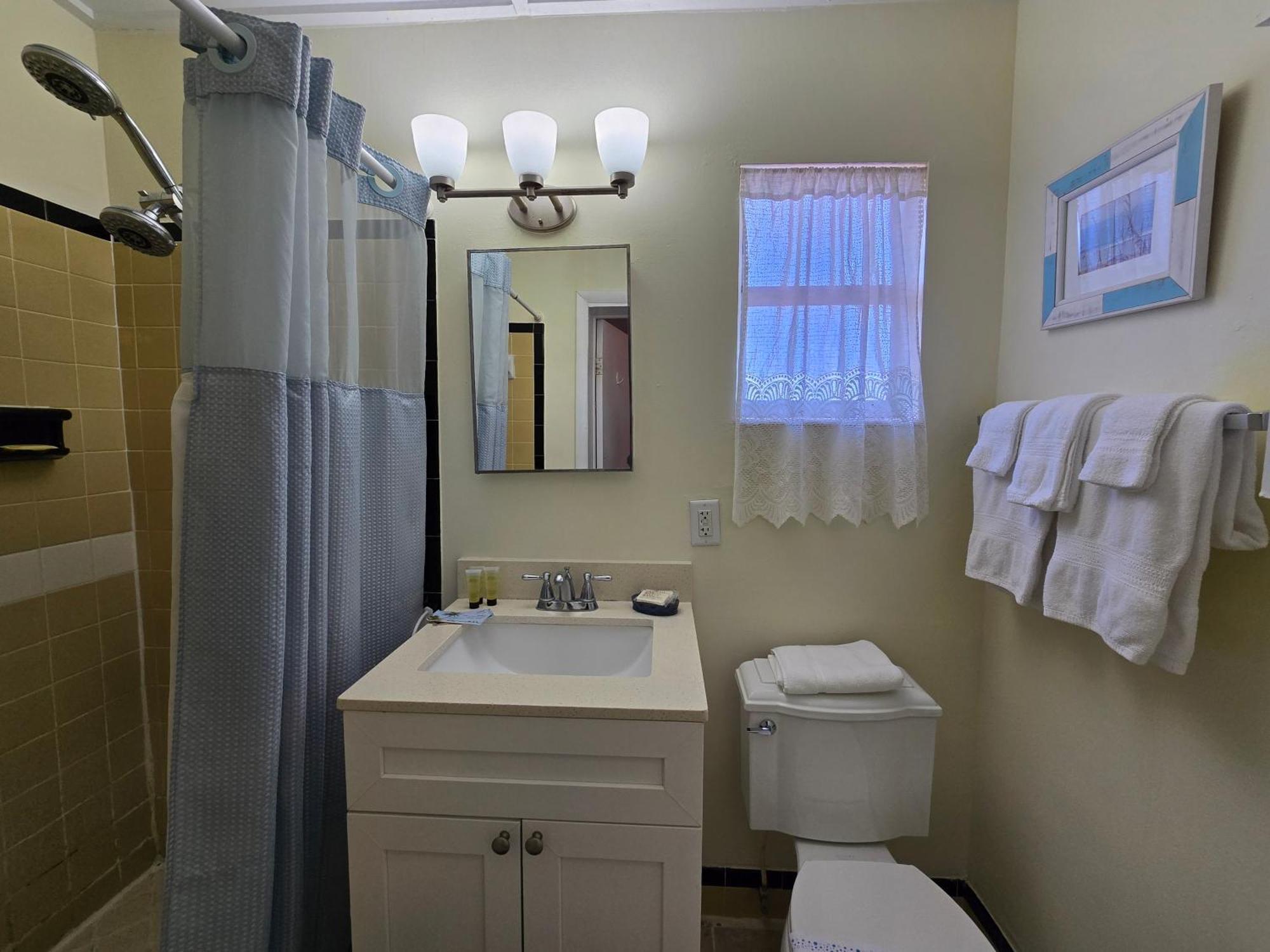 إنديالانكتيك Oceanfront Sea Scape Motel المظهر الخارجي الصورة